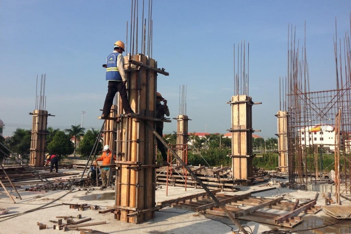 Đổ bê tông tươi bao lâu thì dỡ cốp pha?