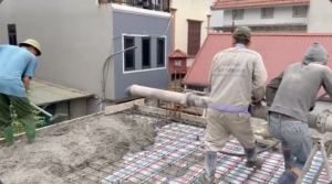 Đổ bê tông mái tầng 1 công trình nhà dân ở Yên Sở, Hoài Đức
